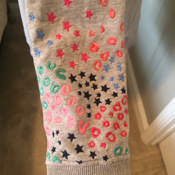 Joules brand sweatshop with embroidered sleeves - Picture 6 of 12